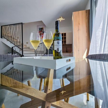 Villa David Пула Екстериор снимка