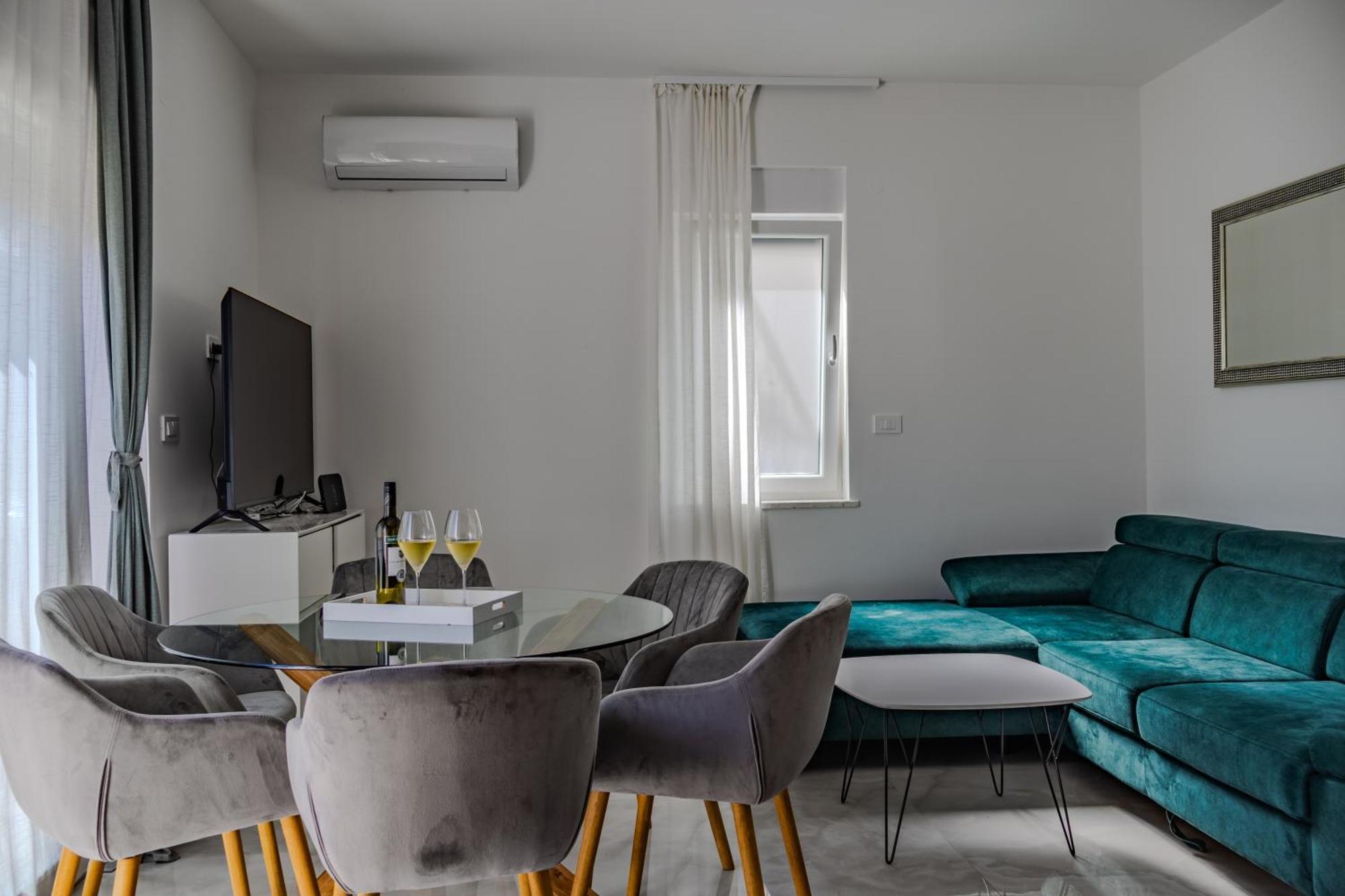 Villa David Пула Екстериор снимка